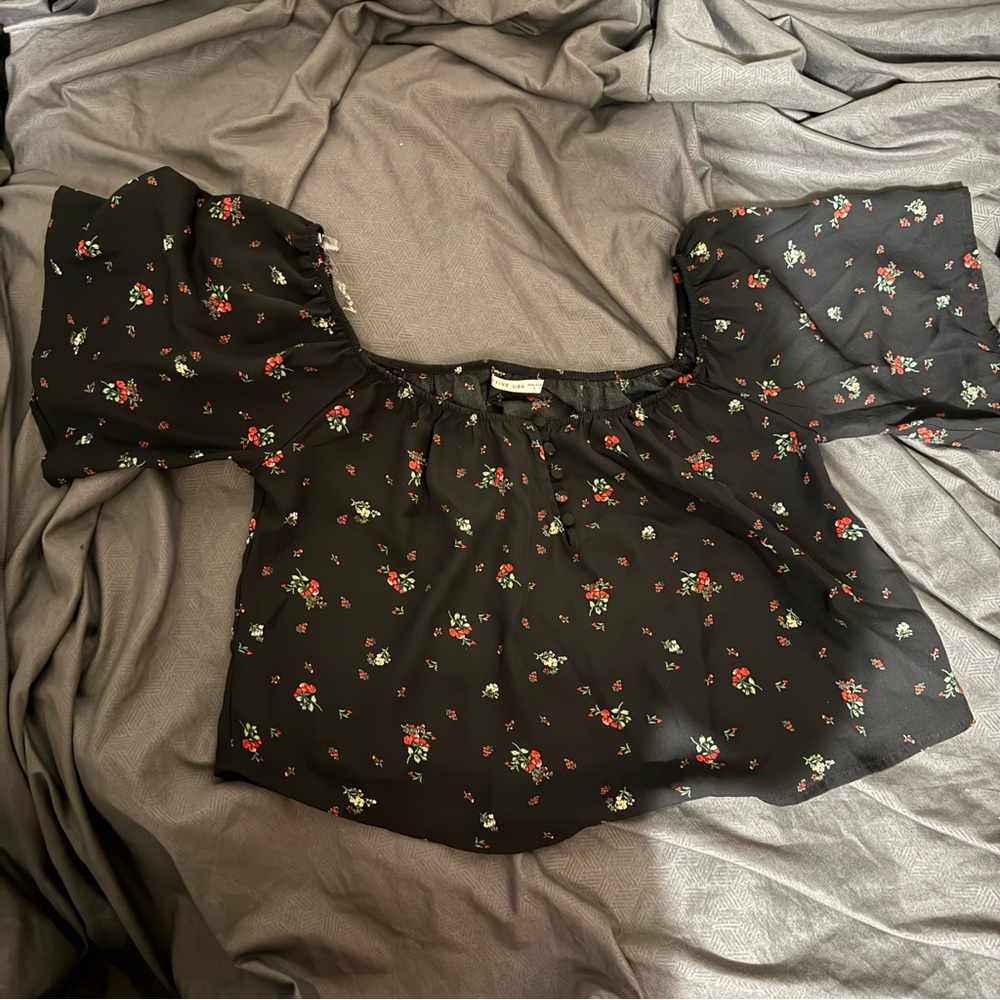 Active USA Black Floral Blouse